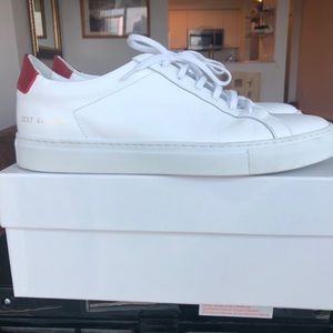 Common Projects Retro Low Sneaker in White/Red